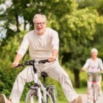 Старение стремительно растет в определенных возрастных группах: новое исследование выявило две основные волны