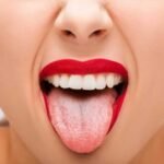 Забывают чистить зубы перед сном: к чему это может привести
