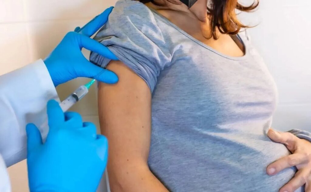 COVID-19 во время беременности может повышать риск аутизма у детей — исследование