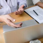 С 2025 года государственные медучреждения могут предоставлять платные услуги: что меняется