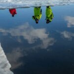 Является ли погружение в воду на Крещение обязательным — ответ священника