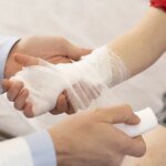 Права людей-бабочек игнорируют: что происходит на рынке повязок для пациентов с буллезным эпидермолизом