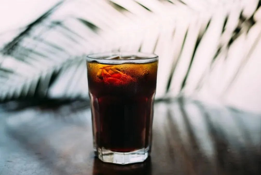 Сладкие напитки вызывают миллионы случаев диабета и болезней сердца ежегодно