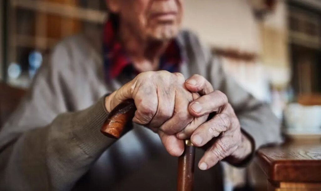 Продолжительность жизни в Европе перестала расти и стагнирует после пандемии — исследование