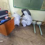 Спасатели собрали более 2 кг ртути, вылившейся из учебного прибора в вузе в Ровно
