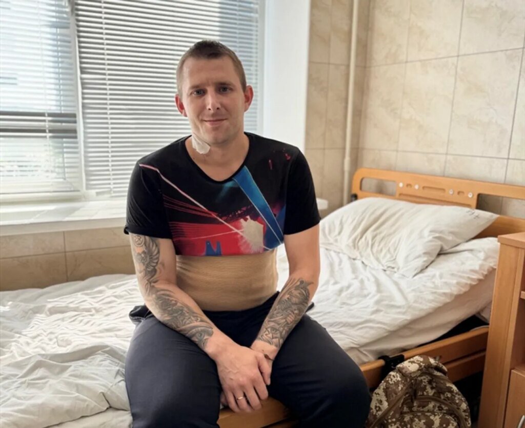 Осколок снаряда застрял в печени военного: в Центре Шалимова провели сверхсложную операцию