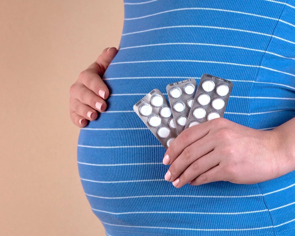 Применение парацетамола во время беременности не вызывает аутизм у ребенка: ученые опровергают заявления Трампа