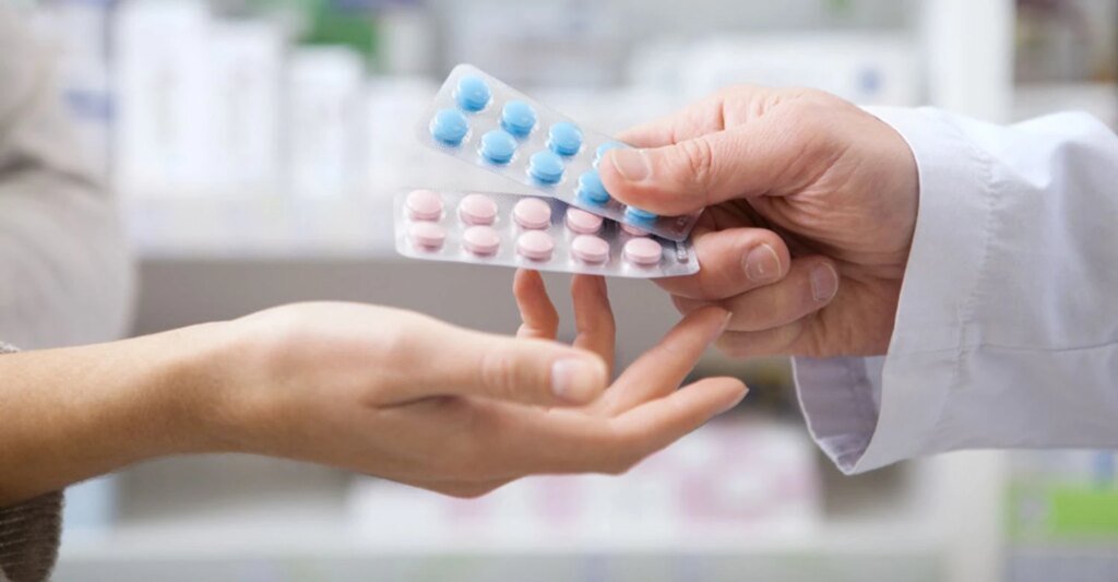 Сравнение цен на лекарства: как доступные аналоги вытесняют брендовые препараты