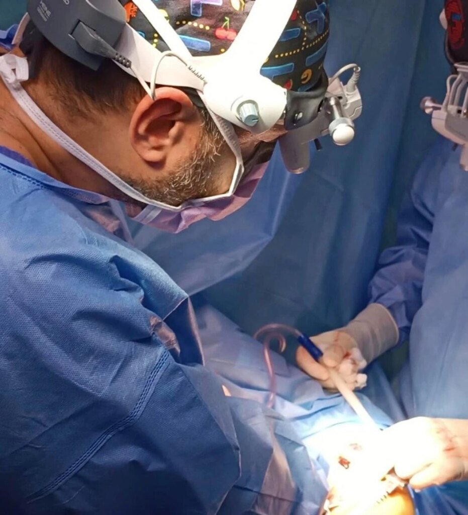 Во Львове школьница чуть не задохнулась из-за колпачка от ручки: медики спасли жизнь открытой операцией