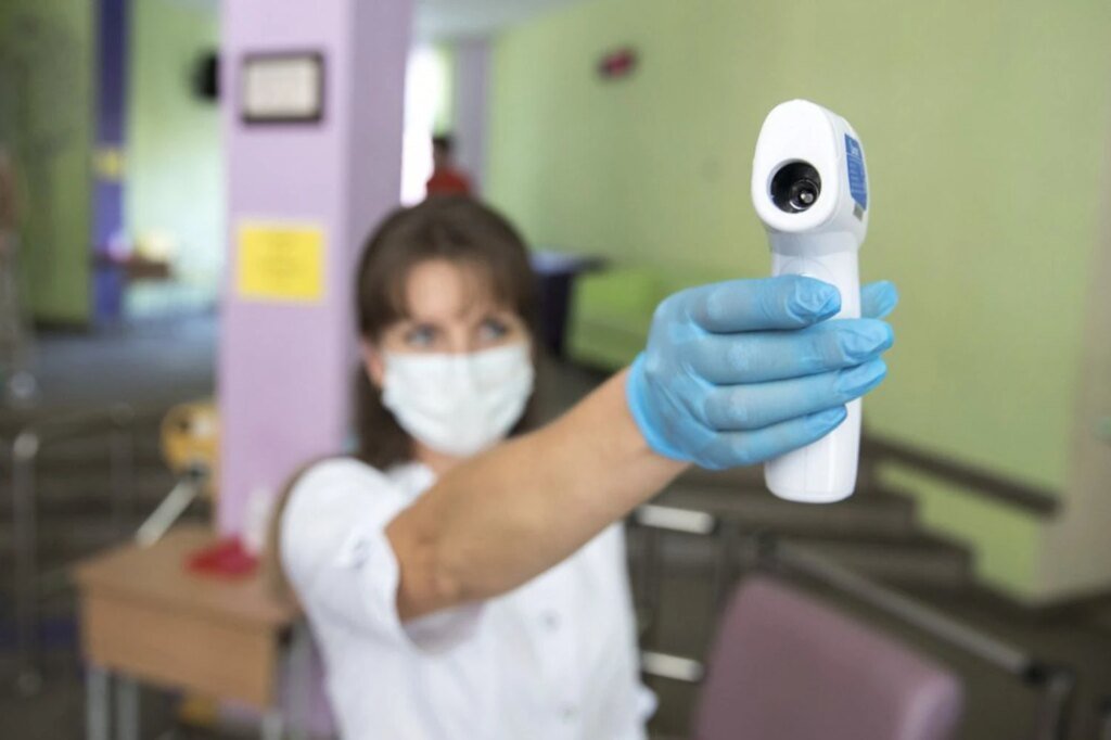 В Киеве снизилась заболеваемость гриппом, ОРВИ и COVID-19: меньше стали болеть дети
