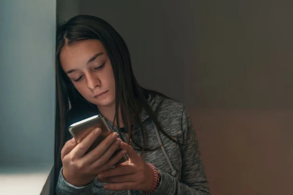 В Европе каждая четвертая девушка имеет проблемы с психикой: ВОЗ о психическом здоровье молодежи