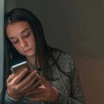 В Европе каждая четвертая девушка имеет проблемы с психикой: ВОЗ о психическом здоровье молодежи