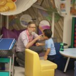 Мальчик с редким заболеванием поразил врачей после впервые примененной генной терапии