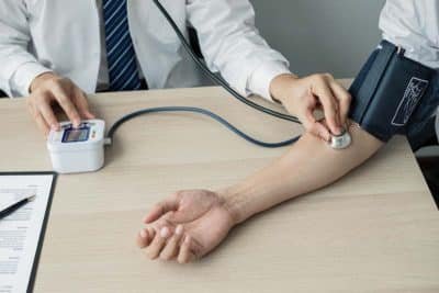 Что нельзя есть при гипертонии: список вредных продуктов и напитков