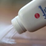 Рак после детской присыпки: компанию Johnson & Johnson обязали выплатить потребителям 40 миллионов компенсации