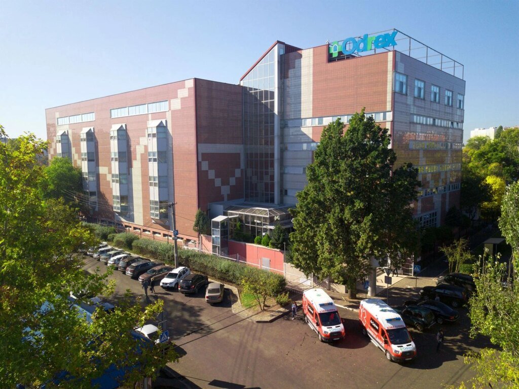 "Правда глаза колет"? Родственники умерших пациентов заявили, что клиника заблокировала сайт StopOdrex