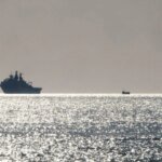 Операция на грани смерти: медики ГУР спасали раненого бойца прямо в открытом море