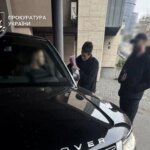 Изуродовал лицо пациентки во время подтяжки бровей и операции на носу: в Киеве сообщили о подозрении пластическому хирургу