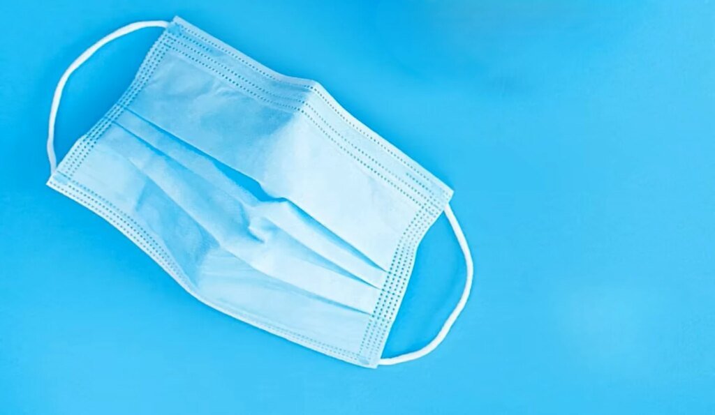 "Если нужно на улицу — воспользуйтесь маской": в одном из районов Львовской области превышение оксида углерода после атаки рф