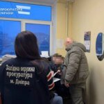 Вместо травмированной прооперировали ребенку здоровую руку: в Днепре двое врачей получили подозрения